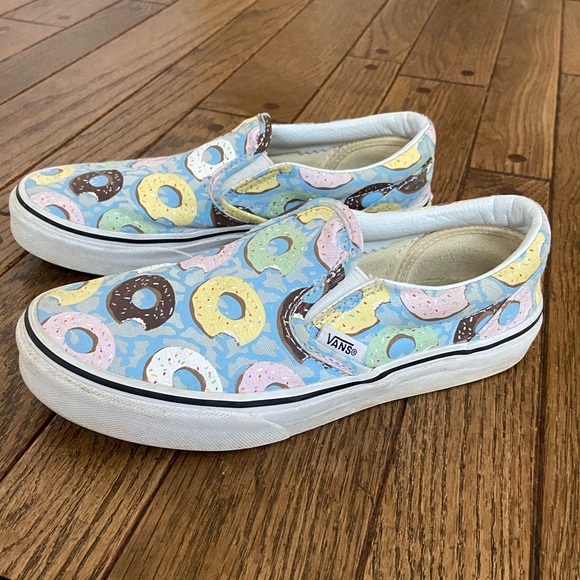 Vans Other - VANS Slip On Classic Sneaker Donut Kids Size 4